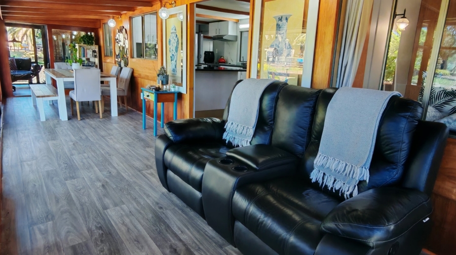 3 Bedroom Property for Sale in Groot Brakrivier Central Western Cape